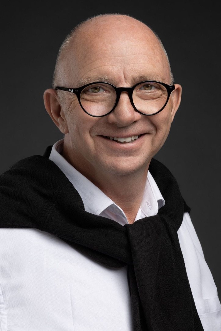 Stephen Thomas-Daniels, Gründer von TD English